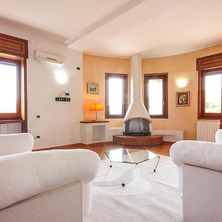 4 Bedroom Stunning In Prázdninový dům