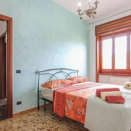 Hébergement de vacances 4 Bedroom Stunning In
